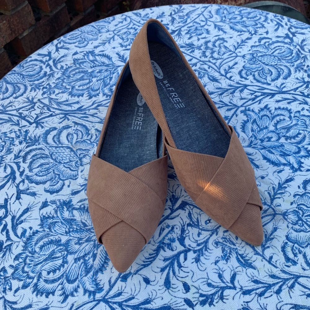 New Dr. Scholls Pointed Toe Shoes Size 8 Left 9 Right